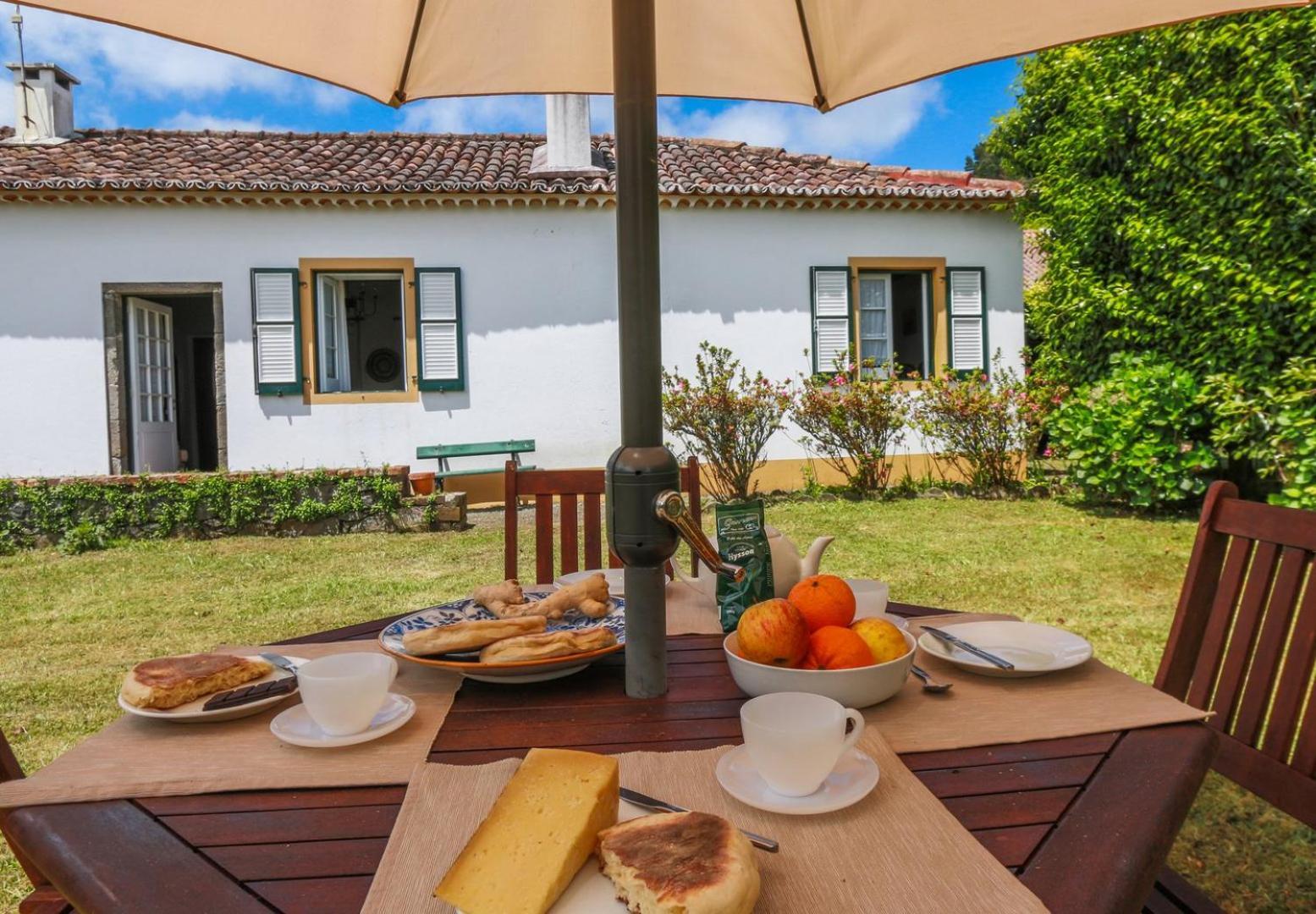 Domus Adepta Family W Garden Villa ฟูร์นัส ภายนอก รูปภาพ